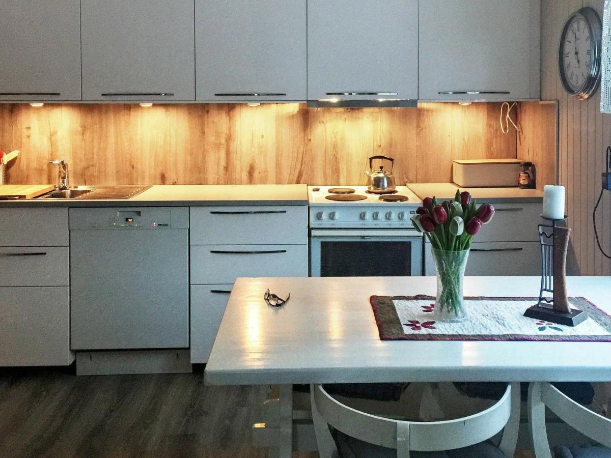6 Person Holiday Home In Senjahopen Mefjordvær Værelse billede